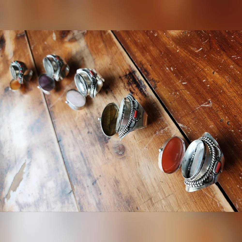 💍New Boutique Item! Agate, Malachite and Coral Gemstone "Poison" Ring💍 - Picture 5 of 15
